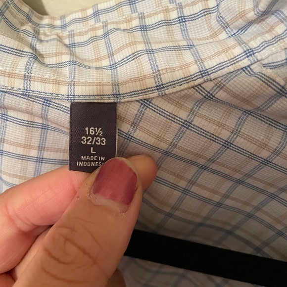 Donating Tuesday 9/2Men’s long sleeve button up - Picture 2 of 4